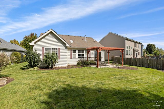 1352 Evergreen Lane, Pingree Grove, IL 60140