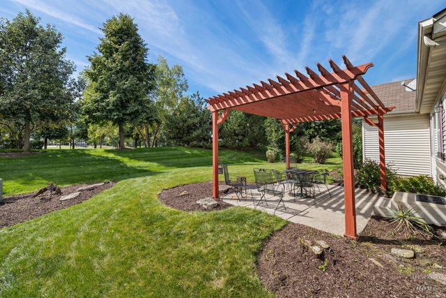 1352 Evergreen Lane, Pingree Grove, IL 60140