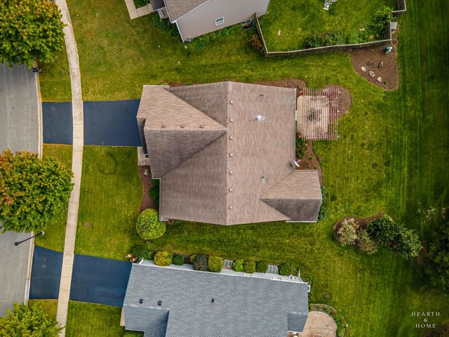 1352 Evergreen Lane, Pingree Grove, IL 60140