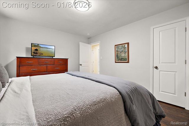 13365 Winchester Avenue, Huntington Woods, MI 48070