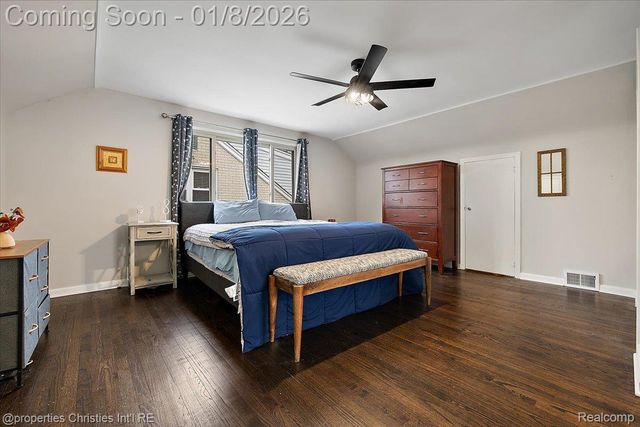 13365 Winchester Avenue, Huntington Woods, MI 48070