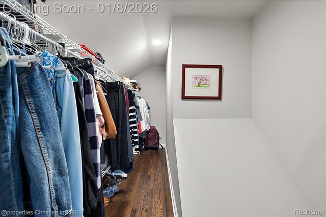 13365 Winchester Avenue, Huntington Woods, MI 48070