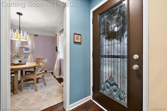 13365 Winchester Avenue, Huntington Woods, MI 48070