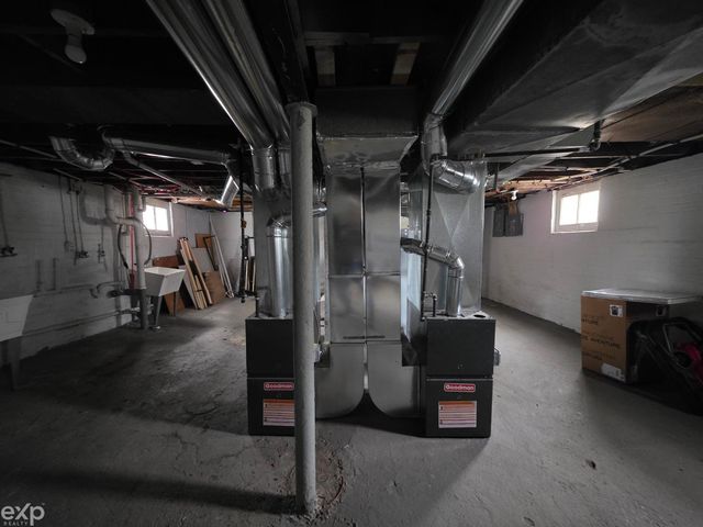 5217 Lakeview Street, Detroit, MI 48213