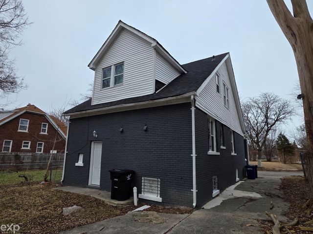 5217 Lakeview Street, Detroit, MI 48213