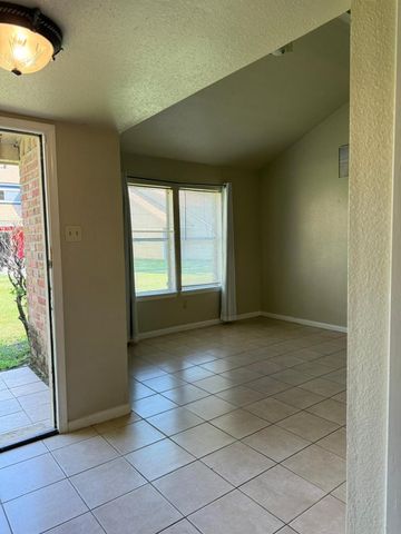 12282 Wild Pine Drive C, Houston, TX 77039