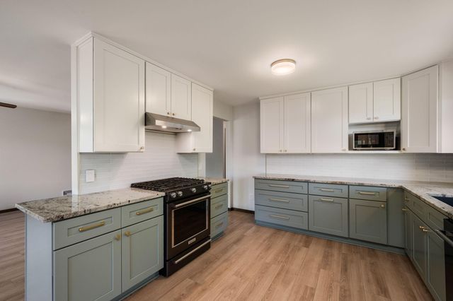 12630 28th Avenue N, Plymouth, MN 55441