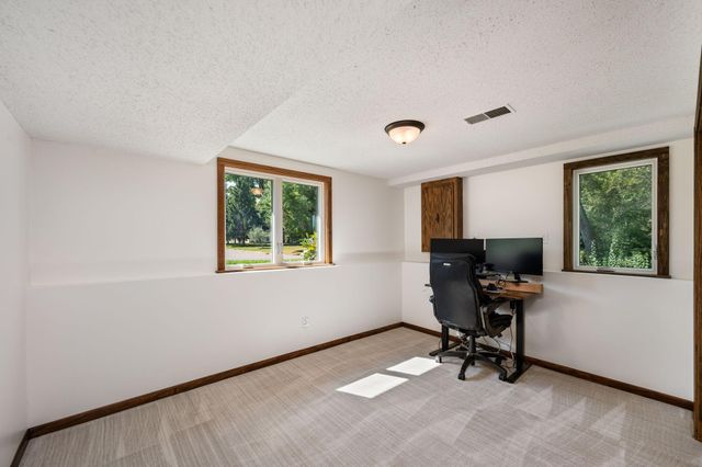 12630 28th Avenue N, Plymouth, MN 55441