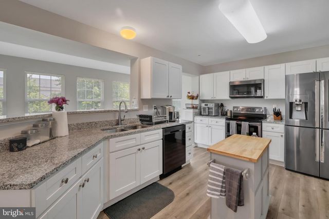 13509 OAKLANDS MANOR DR, Laurel, MD 20708