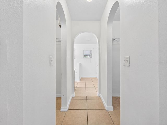 2589 HUNLEY LOOP, Kissimmee, FL 34743