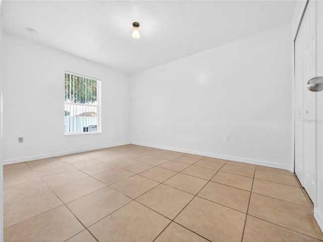 2589 HUNLEY LOOP, Kissimmee, FL 34743