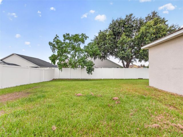 2589 HUNLEY LOOP, Kissimmee, FL 34743