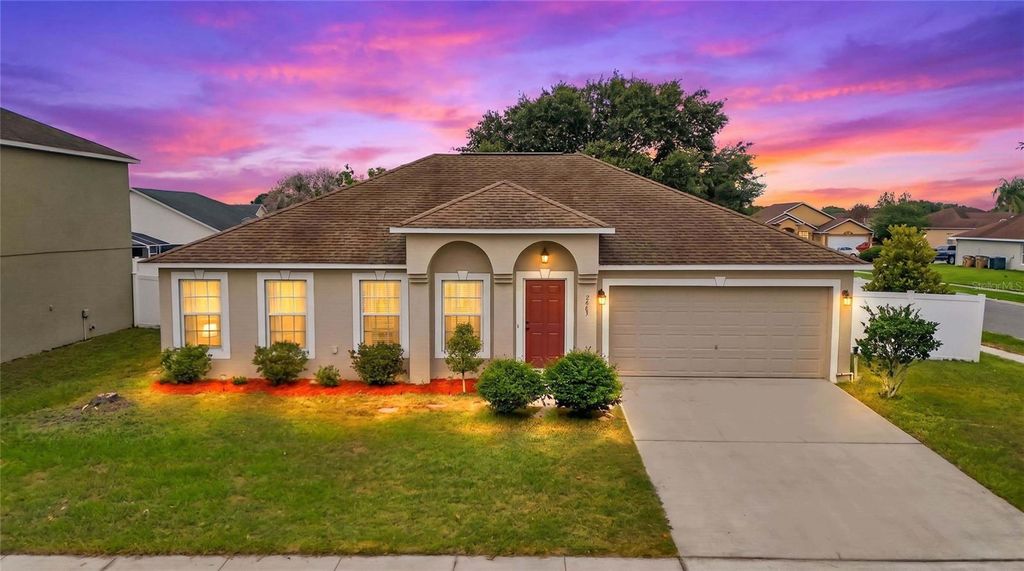 2589 HUNLEY LOOP, Kissimmee, FL 34743