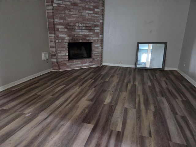 802 Hartman Drive, Baytown, TX 77521