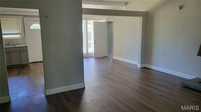 2214 Ibis Court, St Louis, MO 63136