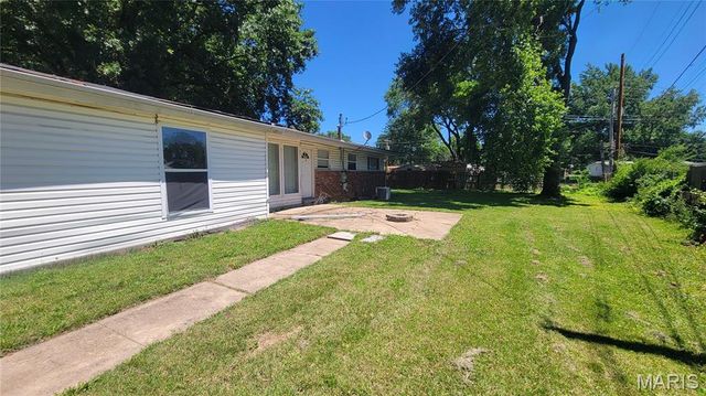 2214 Ibis Court, St Louis, MO 63136