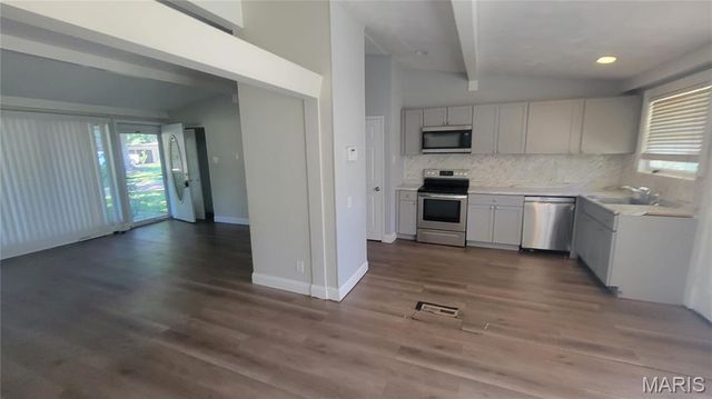 2214 Ibis Court, St Louis, MO 63136