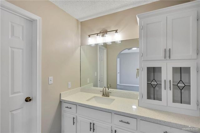 3209 Black Oak Lane, Mission, TX 78573