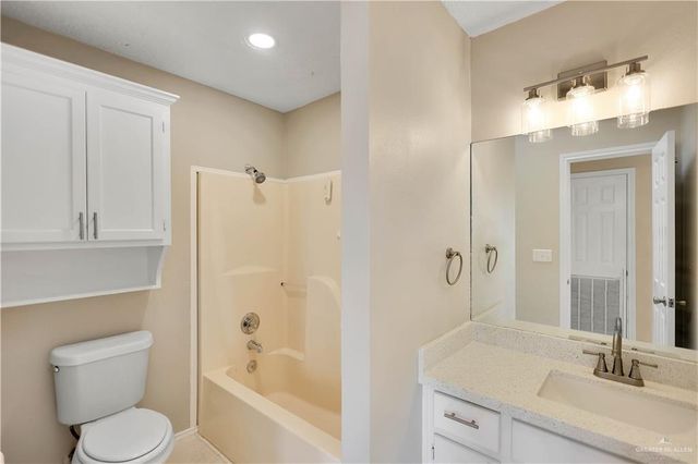 3209 Black Oak Lane, Mission, TX 78573