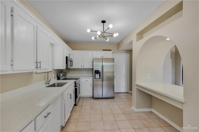 3209 Black Oak Lane, Mission, TX 78573