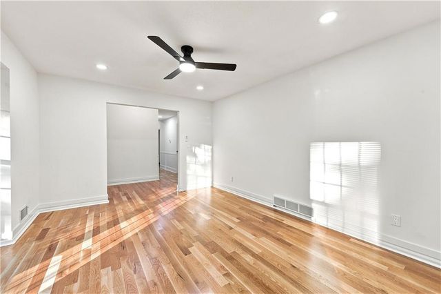 8143 NW Beaman Drive, Kansas City, MO 64151