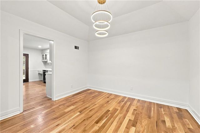8143 NW Beaman Drive, Kansas City, MO 64151