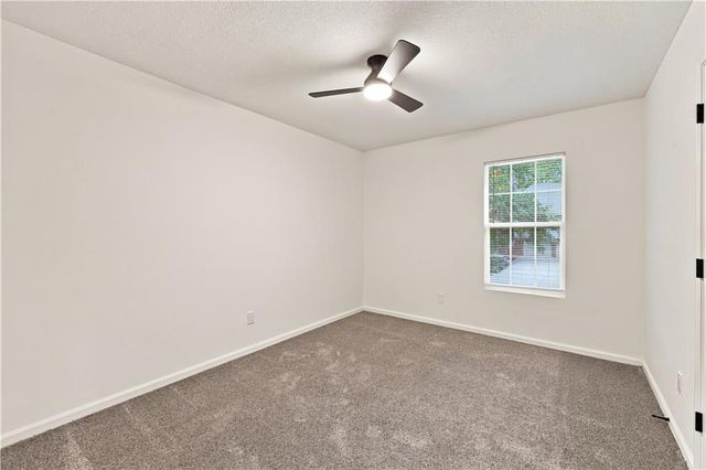 8143 NW Beaman Drive, Kansas City, MO 64151