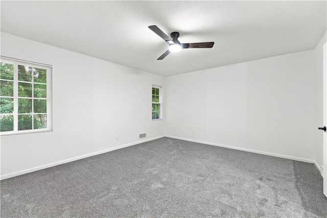 8143 NW Beaman Drive, Kansas City, MO 64151