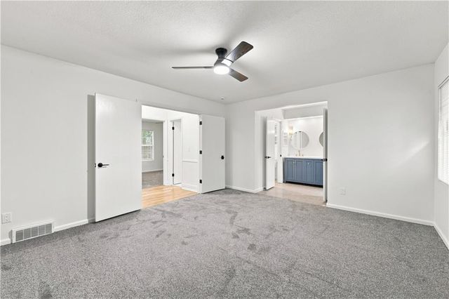 8143 NW Beaman Drive, Kansas City, MO 64151
