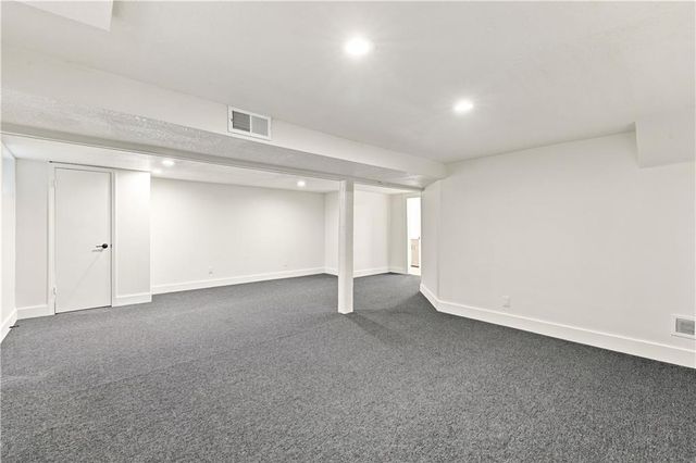 8143 NW Beaman Drive, Kansas City, MO 64151