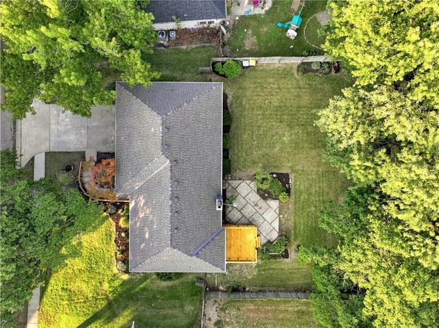 8143 NW Beaman Drive, Kansas City, MO 64151