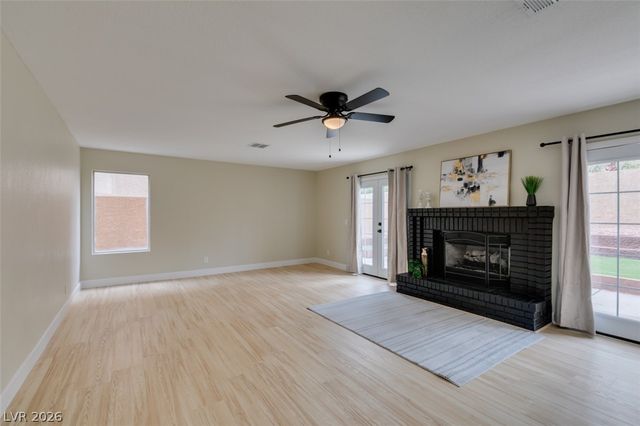 821 Long Branch Drive, Henderson, NV 89014