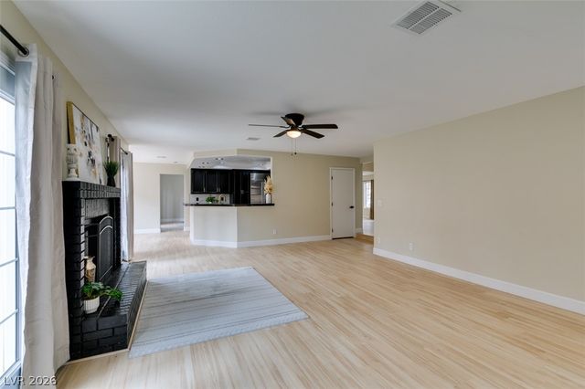 821 Long Branch Drive, Henderson, NV 89014