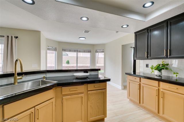 821 Long Branch Drive, Henderson, NV 89014