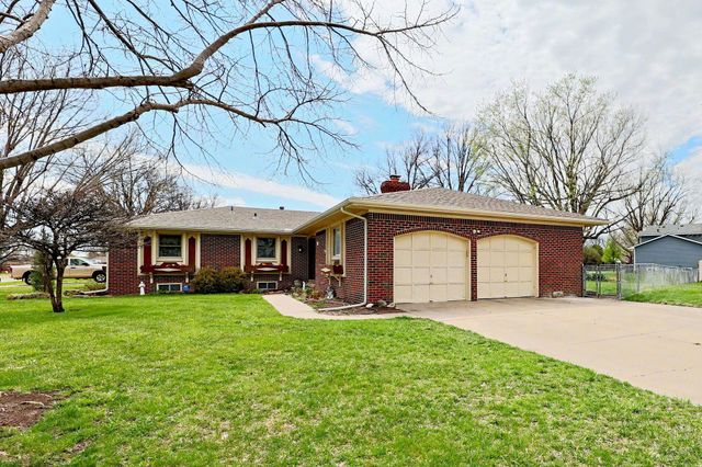 201 Miles Ave, Valley Center, KS 67147
