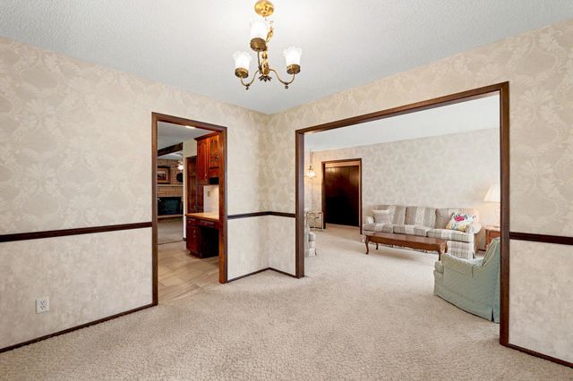 201 Miles Ave, Valley Center, KS 67147