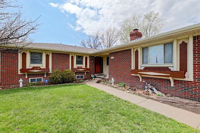 201 Miles Ave, Valley Center, KS 67147