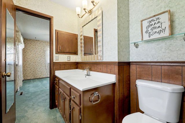 201 Miles Ave, Valley Center, KS 67147