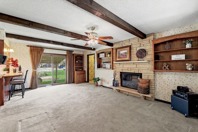 201 Miles Ave, Valley Center, KS 67147