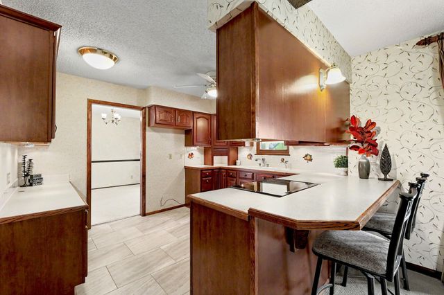 201 Miles Ave, Valley Center, KS 67147