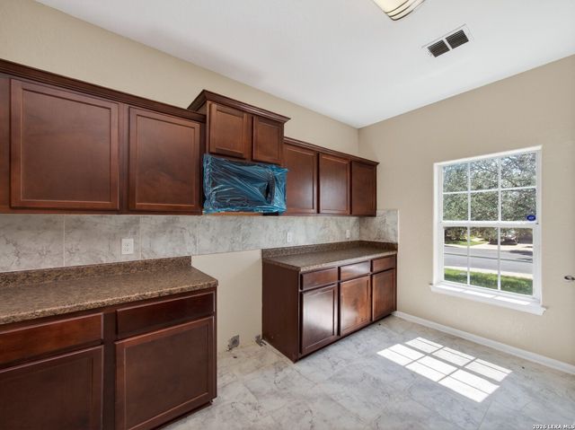 3727 Southern Grv, San Antonio, TX 78222