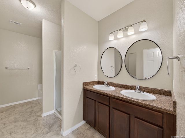 3727 Southern Grv, San Antonio, TX 78222