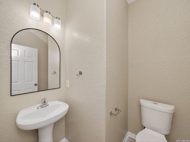 3727 Southern Grv, San Antonio, TX 78222