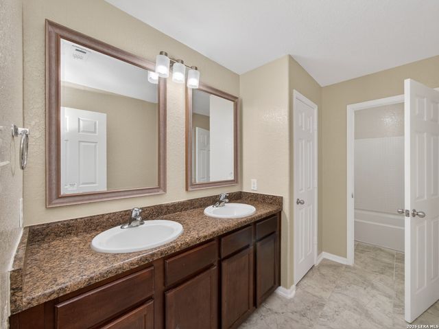 3727 Southern Grv, San Antonio, TX 78222