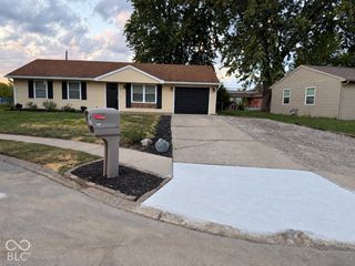 80 Bryant Court, Franklin, IN 46131
