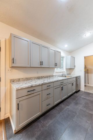 176 Williamsburg Lane, Georgetown, KY 40324