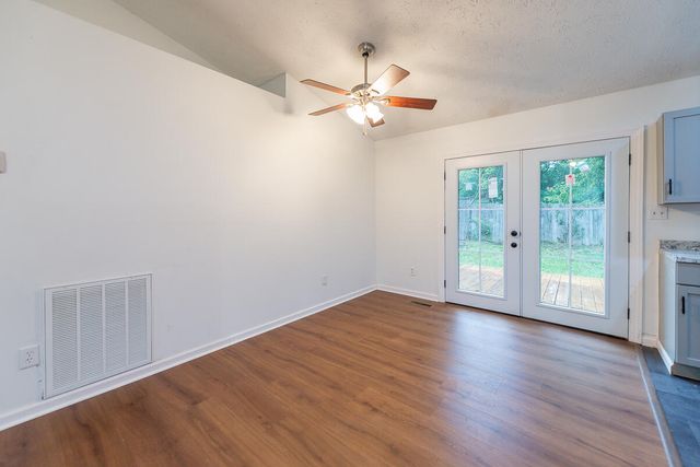 176 Williamsburg Lane, Georgetown, KY 40324