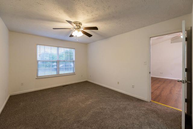 176 Williamsburg Lane, Georgetown, KY 40324