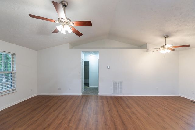 176 Williamsburg Lane, Georgetown, KY 40324
