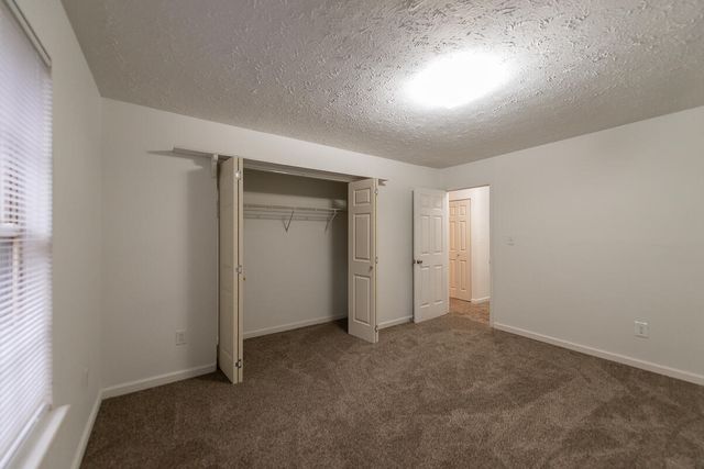 176 Williamsburg Lane, Georgetown, KY 40324